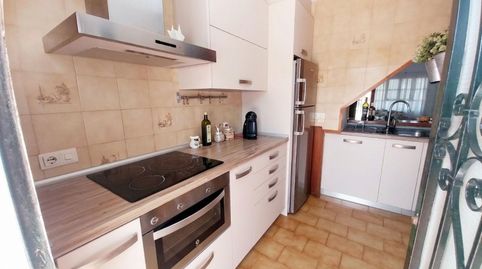 Foto 4 de Casa adosada en venta en Calle Romeral de Calypso, Calahonda, Mijas