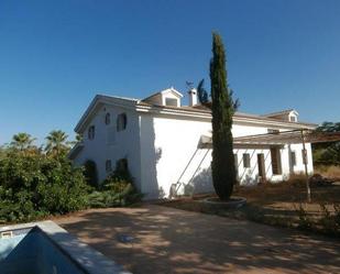 Vista exterior de Casa o xalet en venda en Cabra amb Piscina comunitària