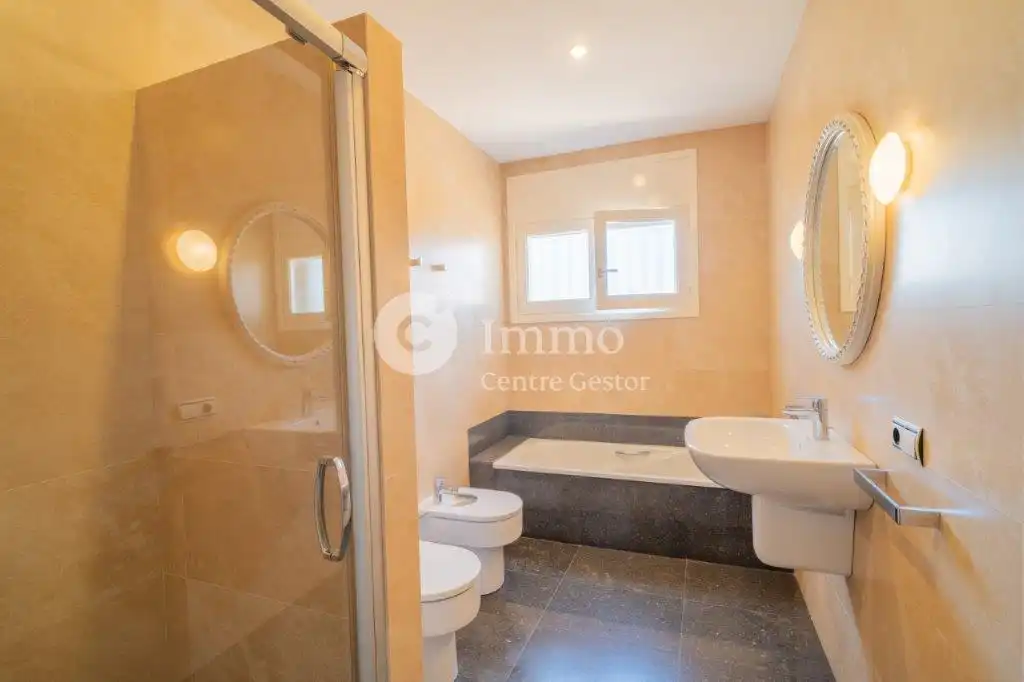 Bathroom of Houses for sale in Fondarella  with Heating, Private garden and Swimming Pool