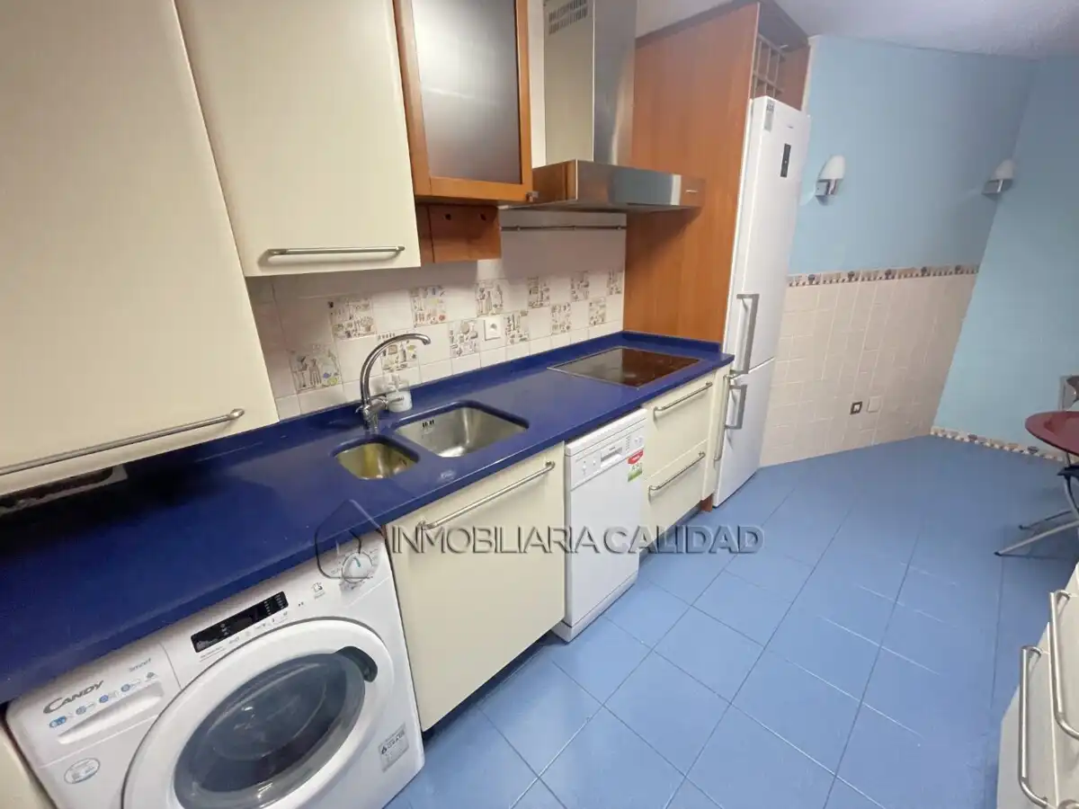 Cocina de Piso de alquiler en Burgos con Calefacción y Amueblado