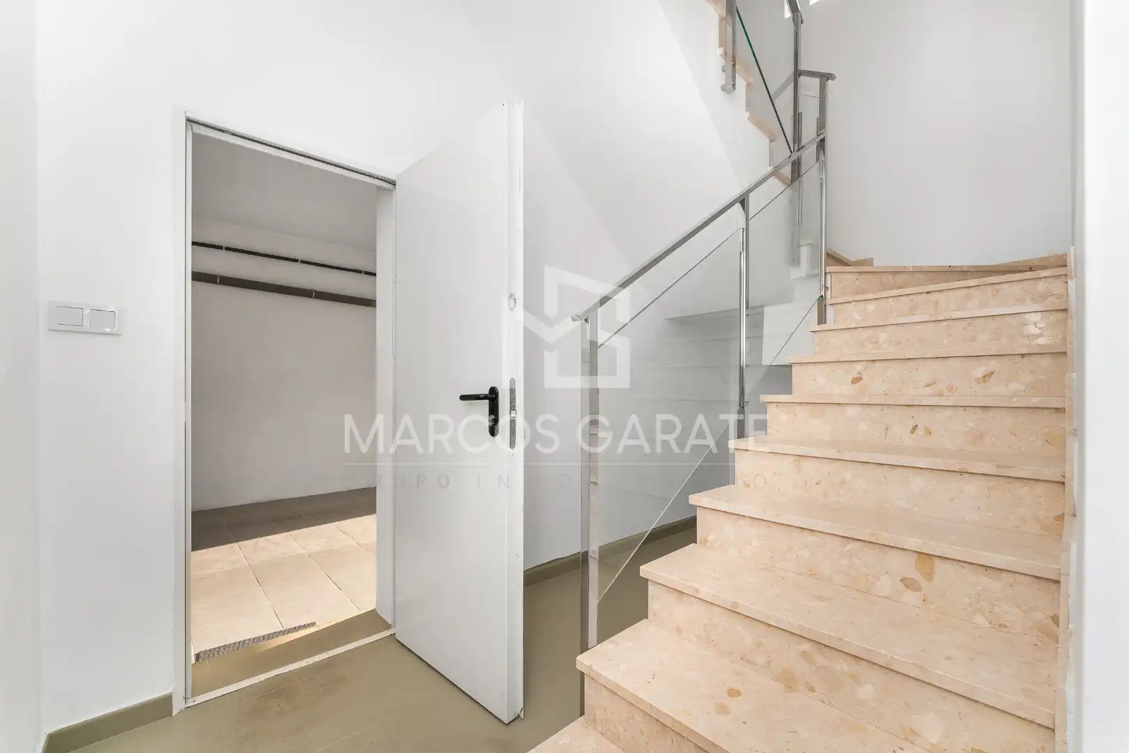 Casa con terraza en venta en Avinguda Marca Hispànica, imagen 11