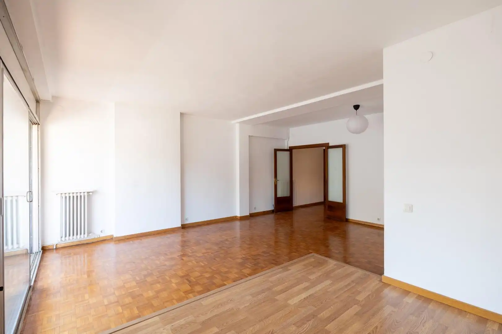 Sala d'estar de Pis en venda en Barcelona amb Calefacció, Terrassa i Balcó