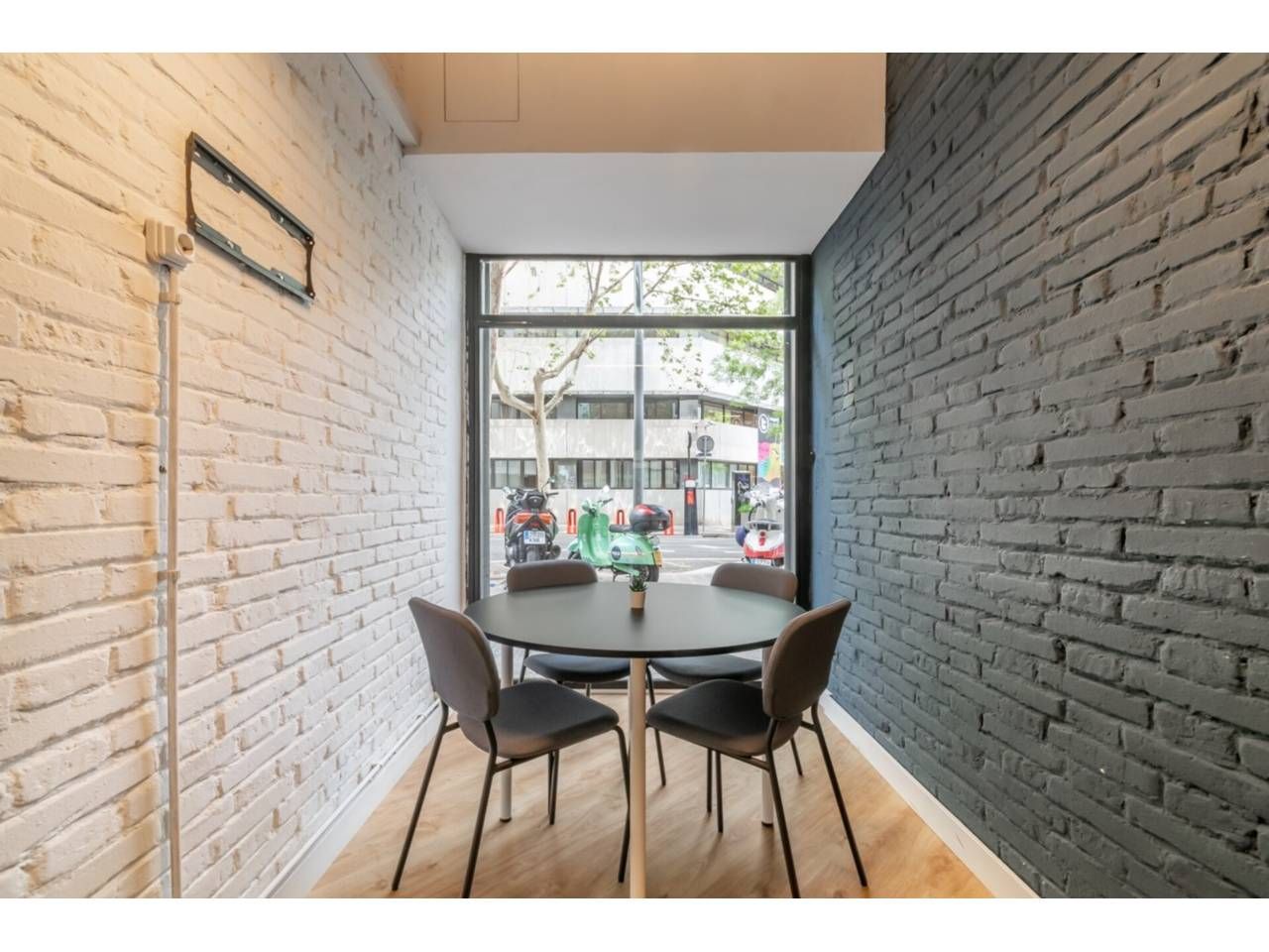 Comedor de Local en venta en  Barcelona Capital con Aire acondicionado