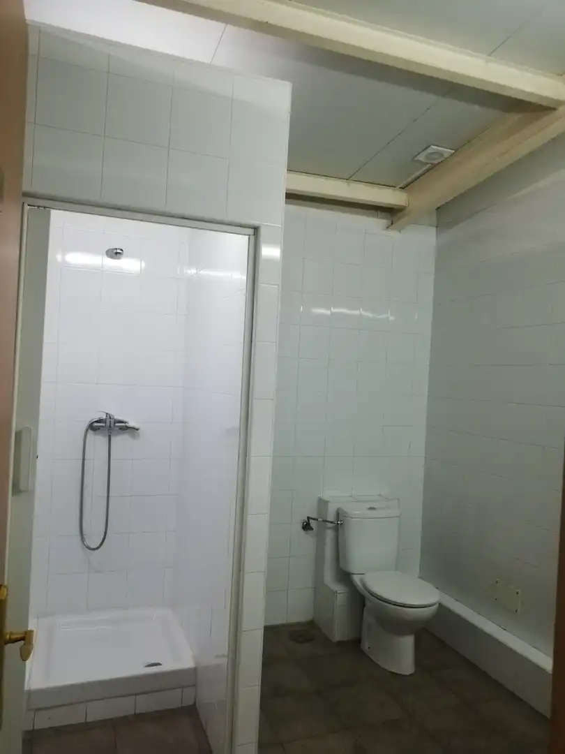 Business premises to rent in Calle de Llano Ponte, imagen 11