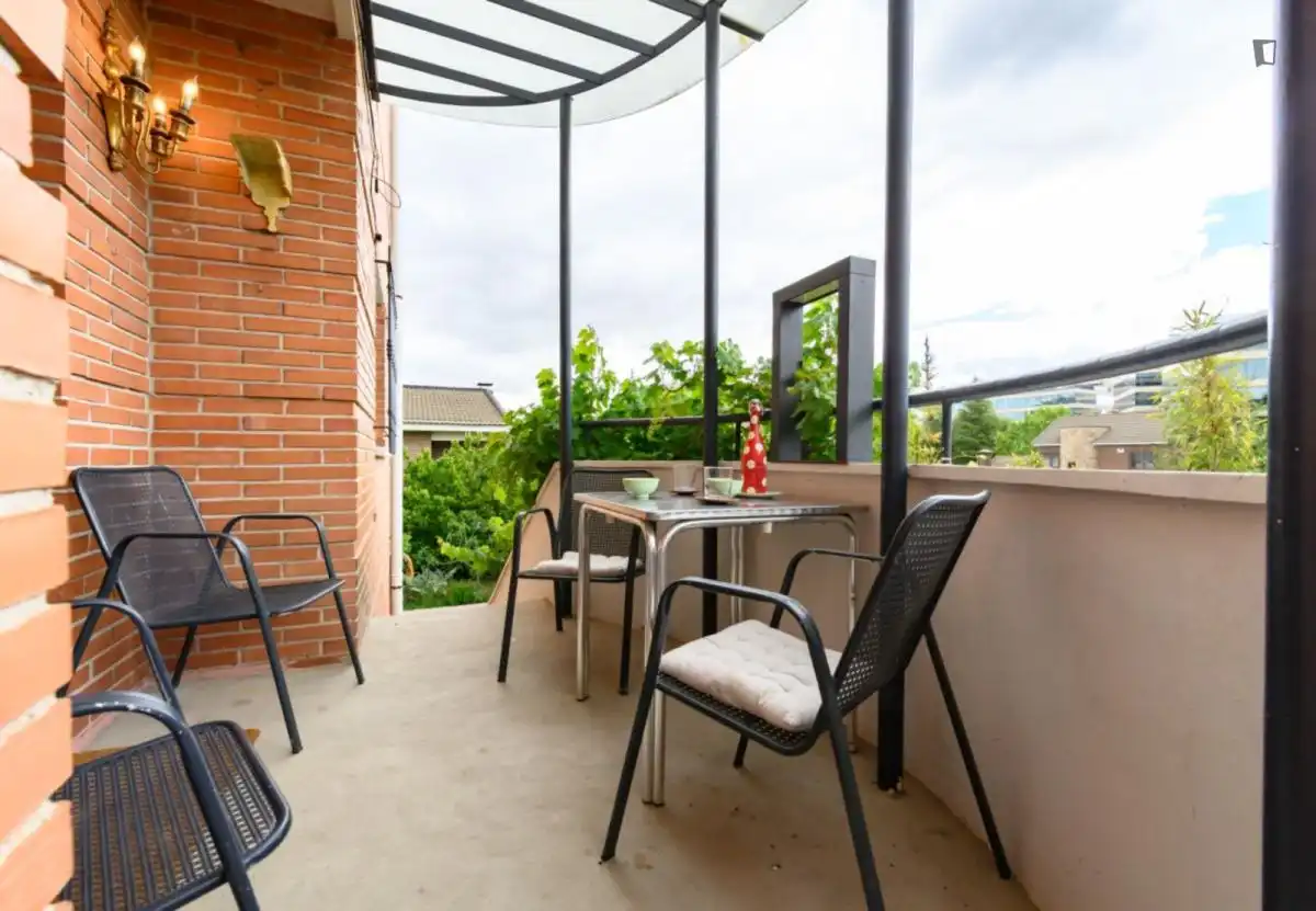 Terraza de Apartamento de alquiler en La Moraleja con Calefacción, Amueblado y Horno