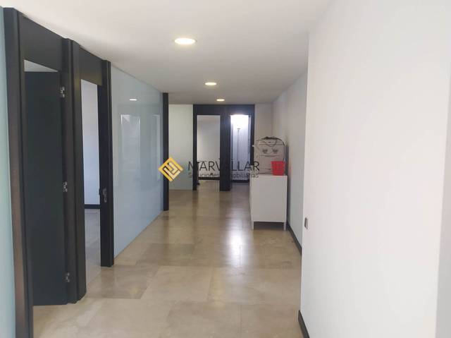 Oficina en Alquiler en Bezana - Prezanes