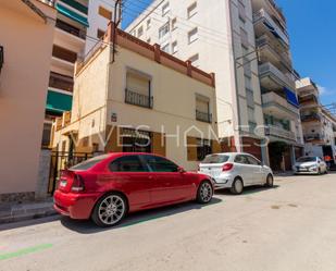 Vista exterior de Casa o xalet en venda en Caldes d'Estrac amb Calefacció i Terrassa