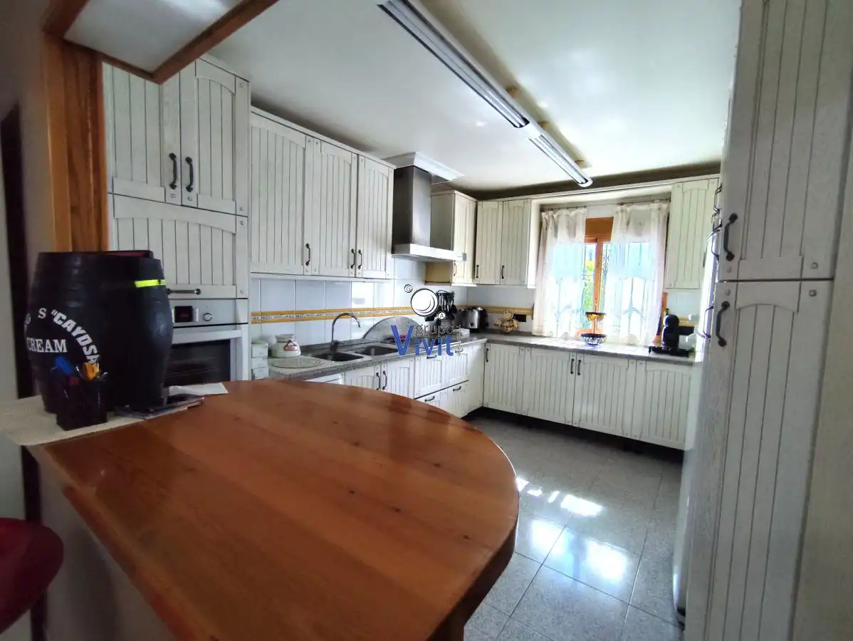 Kitchen of Houses for sale in Sevilla  with Terrace and Balcony