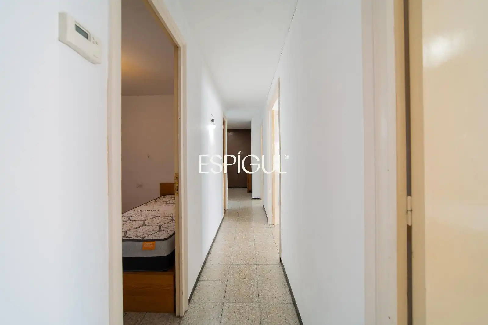 Piso en venta en Girona con Calefacción, Terraza y Amueblado