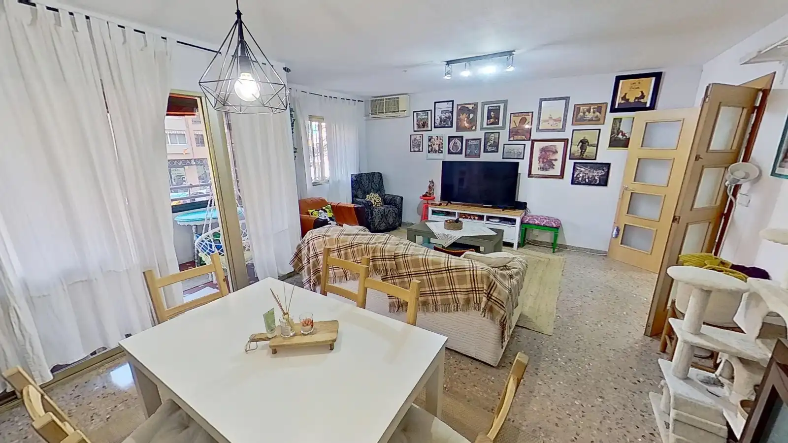 Sala d'estar de Pis en venda en Valencia amb Aire condicionat, Terrassa i Balcó