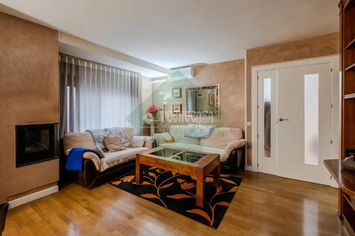 Living room of Detached homes for sale in Griñón  with Air Conditioner, Heating and Parquet flooring