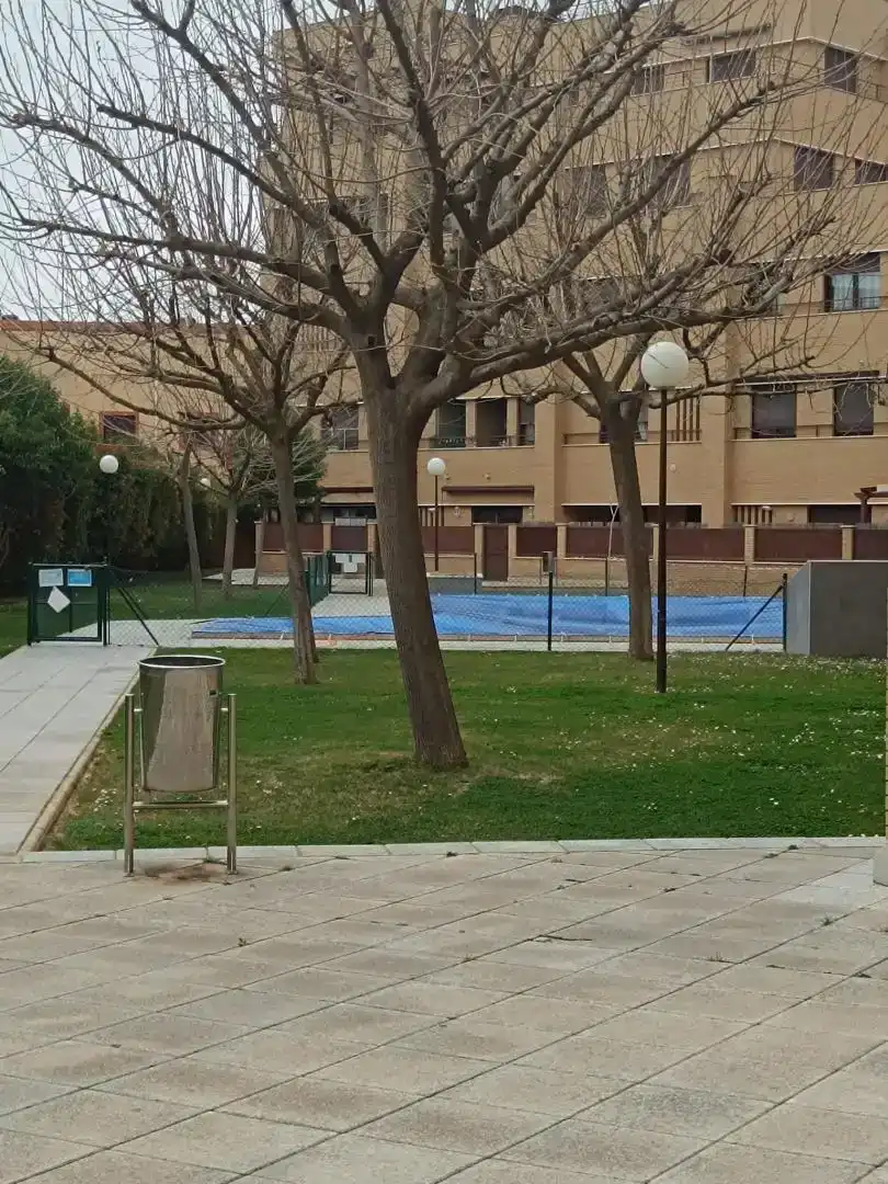 Vista exterior de Pis en venda en  Albacete Capital amb Piscina i Balcó
