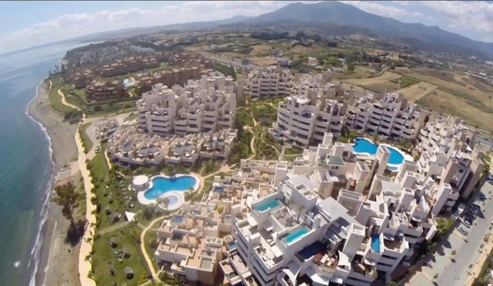 Vista exterior de Apartamento de alquiler en Estepona con Terraza, Amueblado y Internet