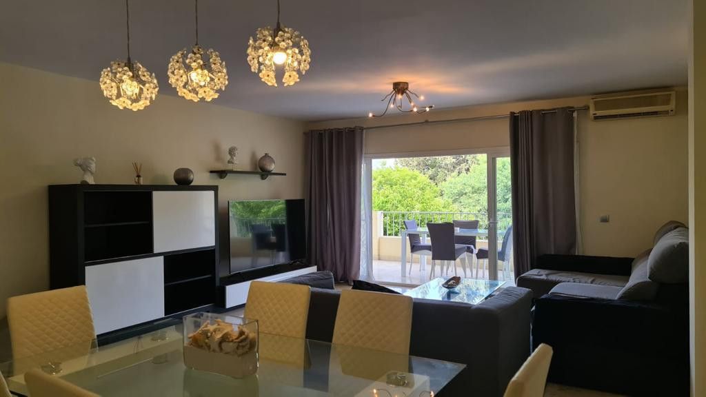 Sala de estar de Apartamento de alquiler en Marbella con Aire acondicionado, Calefacción y Terraza