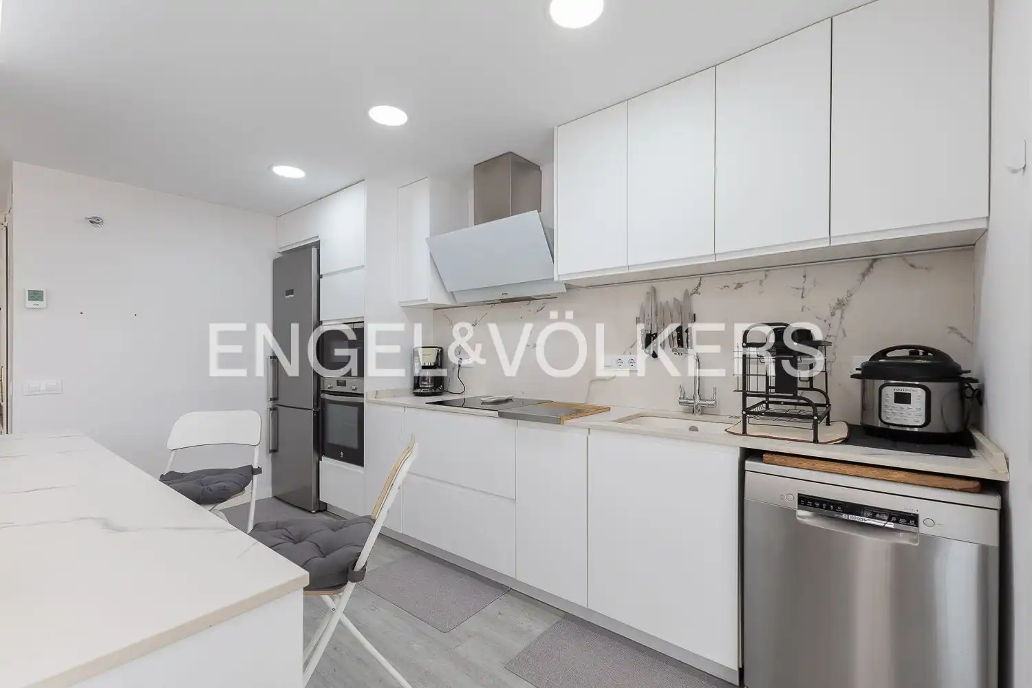Küche von Wohnung zum Verkauf in Valencia mit Klimaanlage, Heizung und Privatgarten