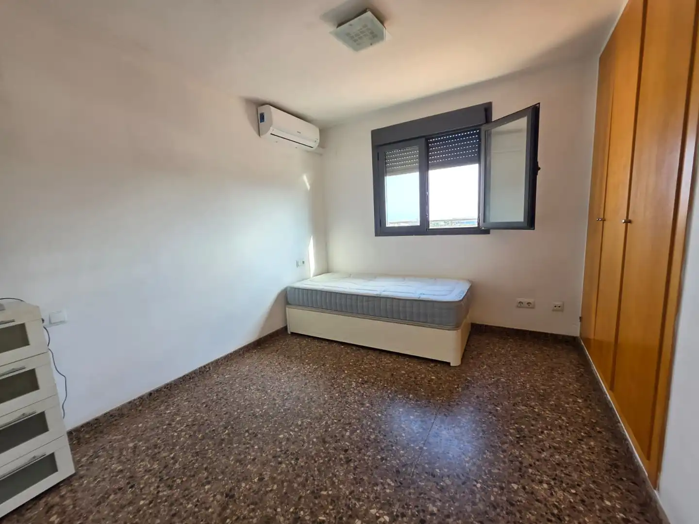 Bedroom of Attic for sale in Sagunto / Sagunt  with Air Conditioner, Terrace and Storage room