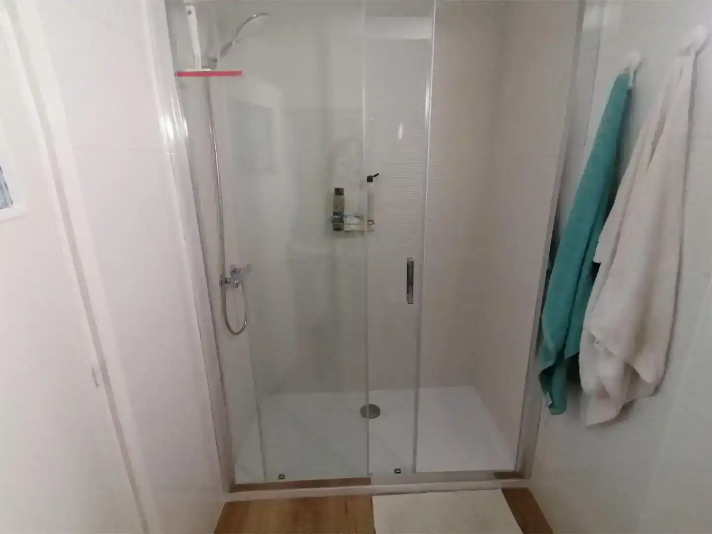 Badezimmer von Wohnung zur Miete in Gijón 