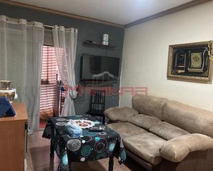 Sala d'estar de Pis en venda en  Madrid Capital amb Terrassa i Balcó