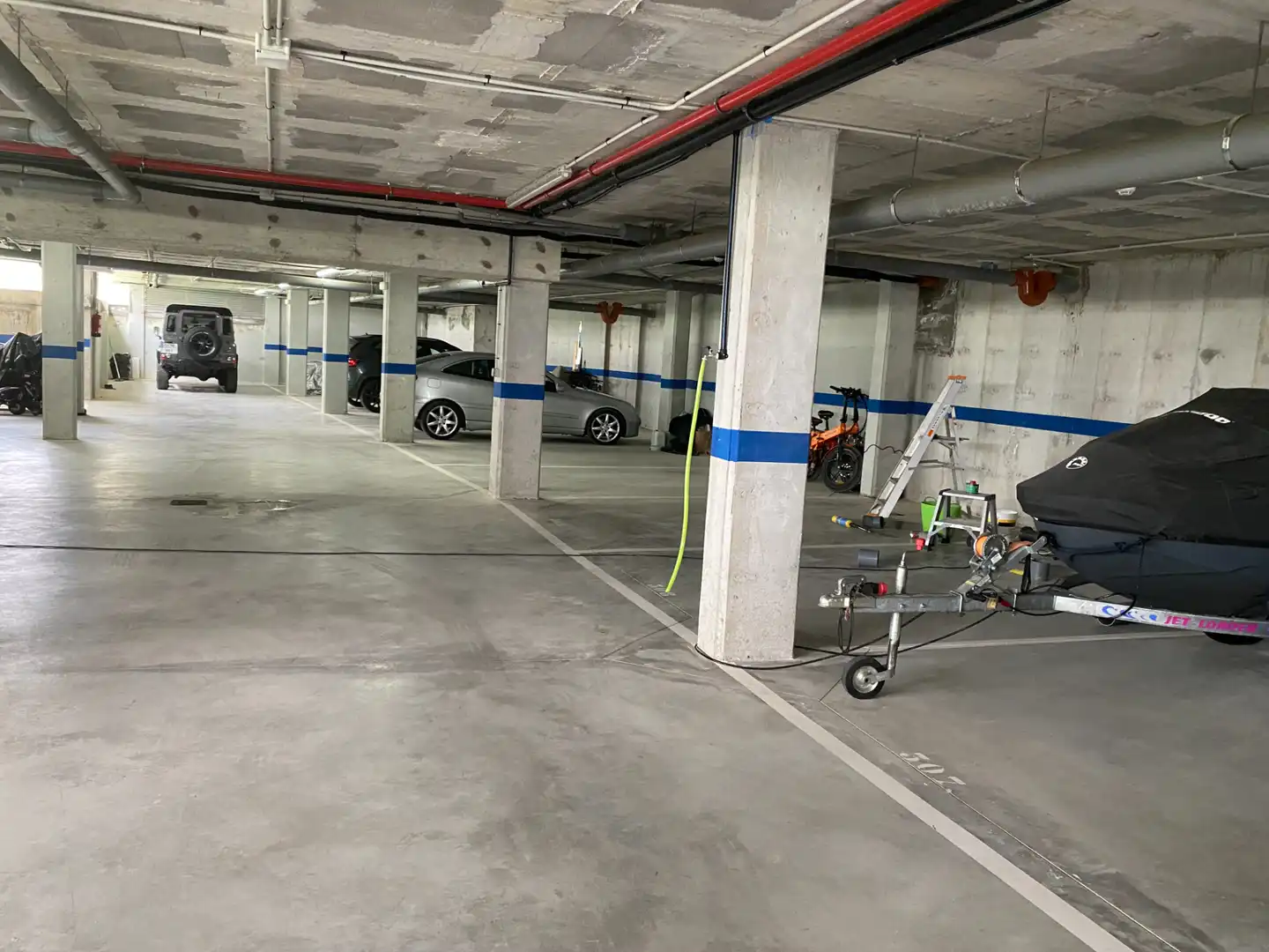 Parkplatz von Erdgeschoss zum Verkauf in Sant Josep de sa Talaia mit Klimaanlage, Heizung und Privatgarten
