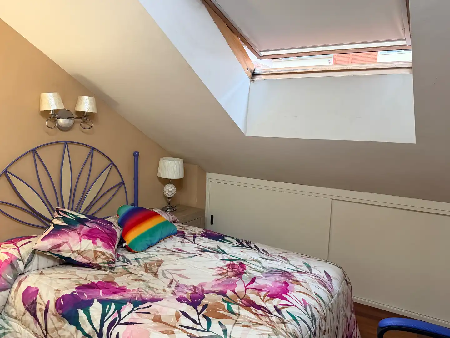 Habitación de Dúplex en venta en Torrelavega  con Calefacción, Parquet y Trastero