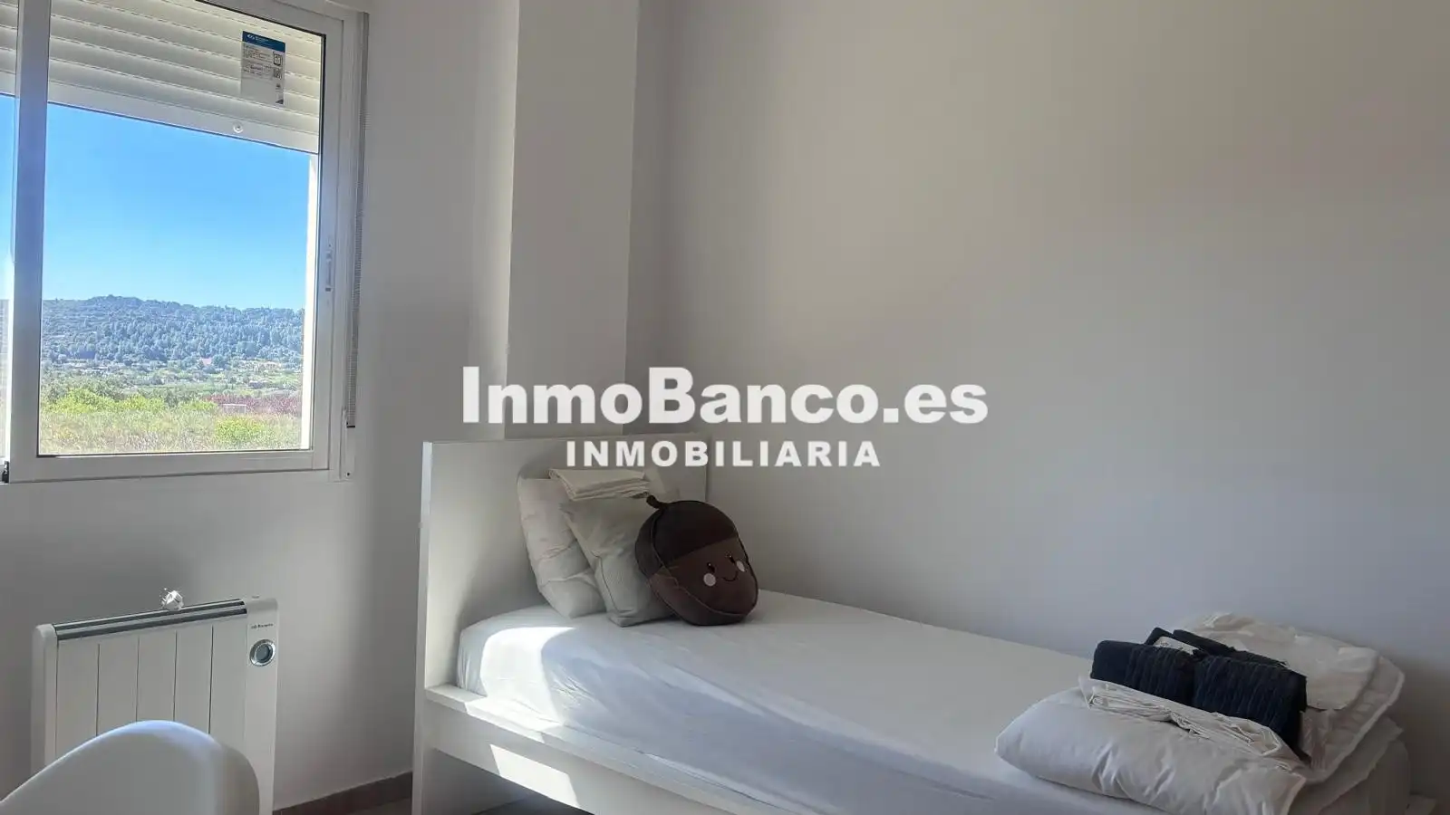 Houses for sale in Montserrat  with Private garden and Terrace