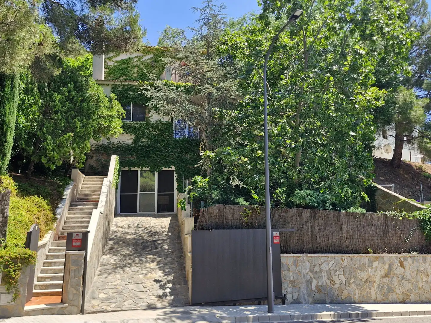 Exterior view of Houses for sale in Almoster  with Air Conditioner, Heating and Storage room