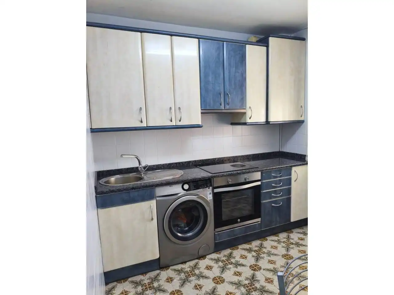 Cuina de Pis en venda en Burgos amb Calefacció, Parquet i Terrassa