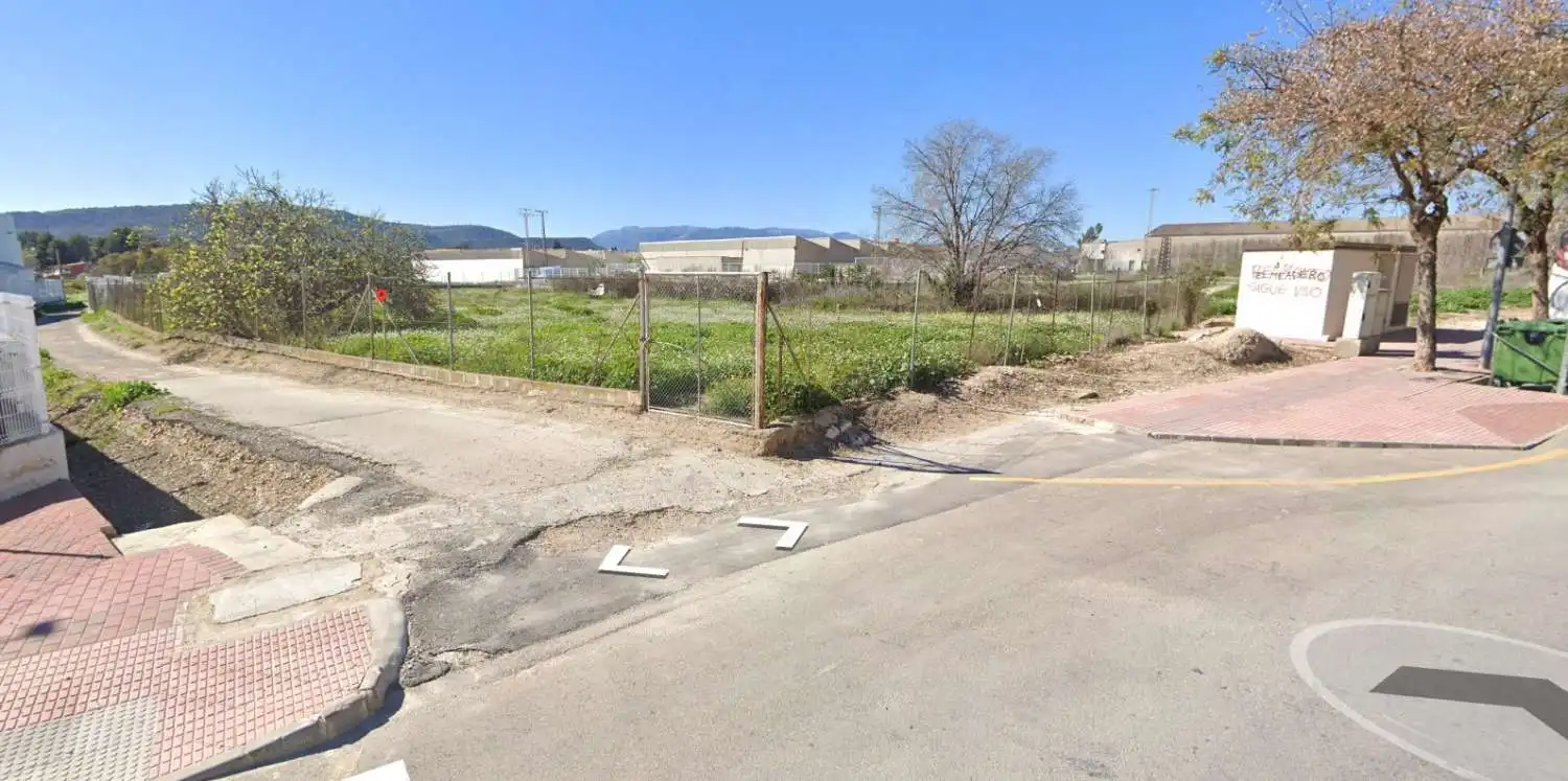 Lands and plots for sale in Mula