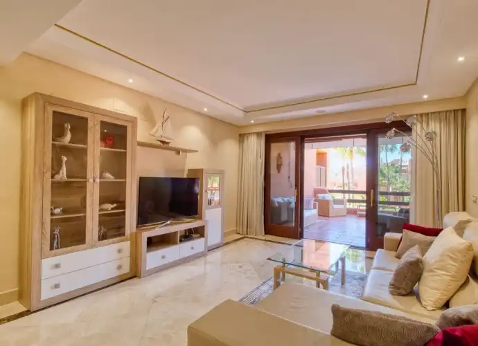 Apartament amb piscina en venda a Calle Océano Ártico 3, imagen 3