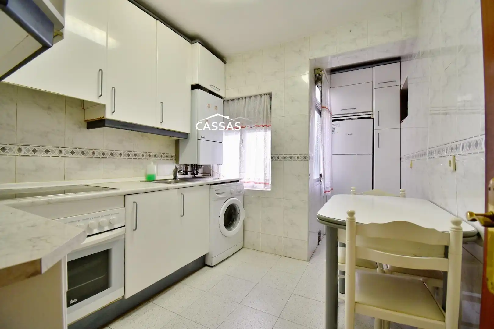 Kitchen of Flat for sale in Torrejón de Ardoz  with Air Conditioner, Heating and Parquet flooring