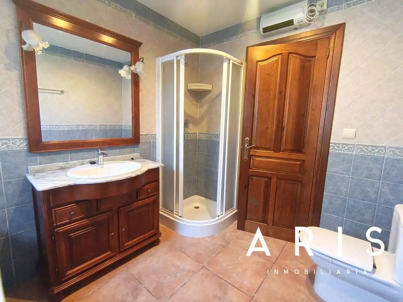 Badezimmer von Haus oder Chalet zur Miete in Alhaurín de la Torre mit Klimaanlage, Heizung und Privatgarten