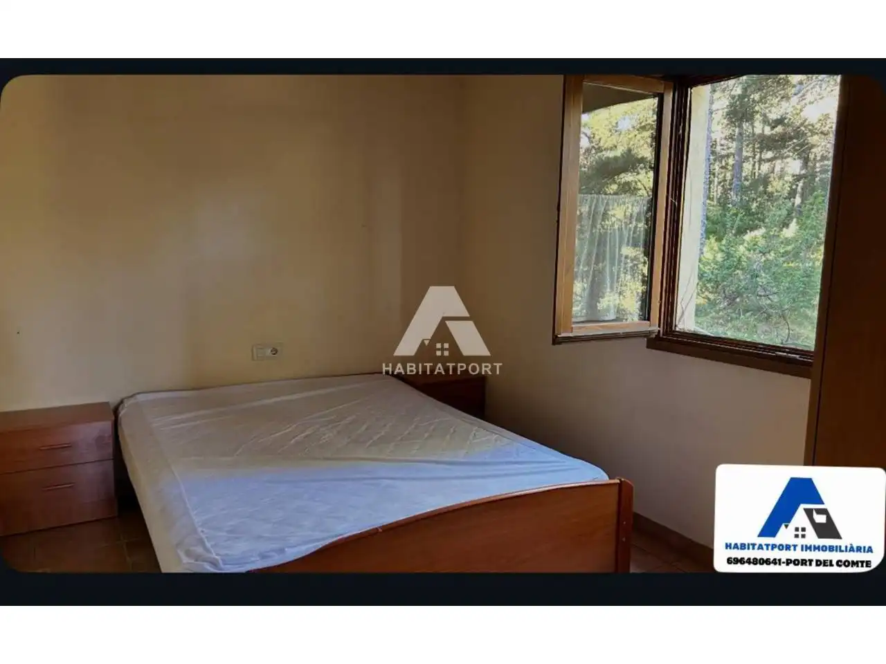 Dormitori de Casa o xalet en venda en La Coma i la Pedra amb Jardí privat