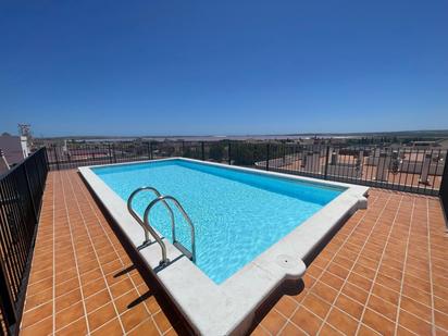 Piscina de Pis en venda en Los Montesinos amb Aire condicionat i Terrassa