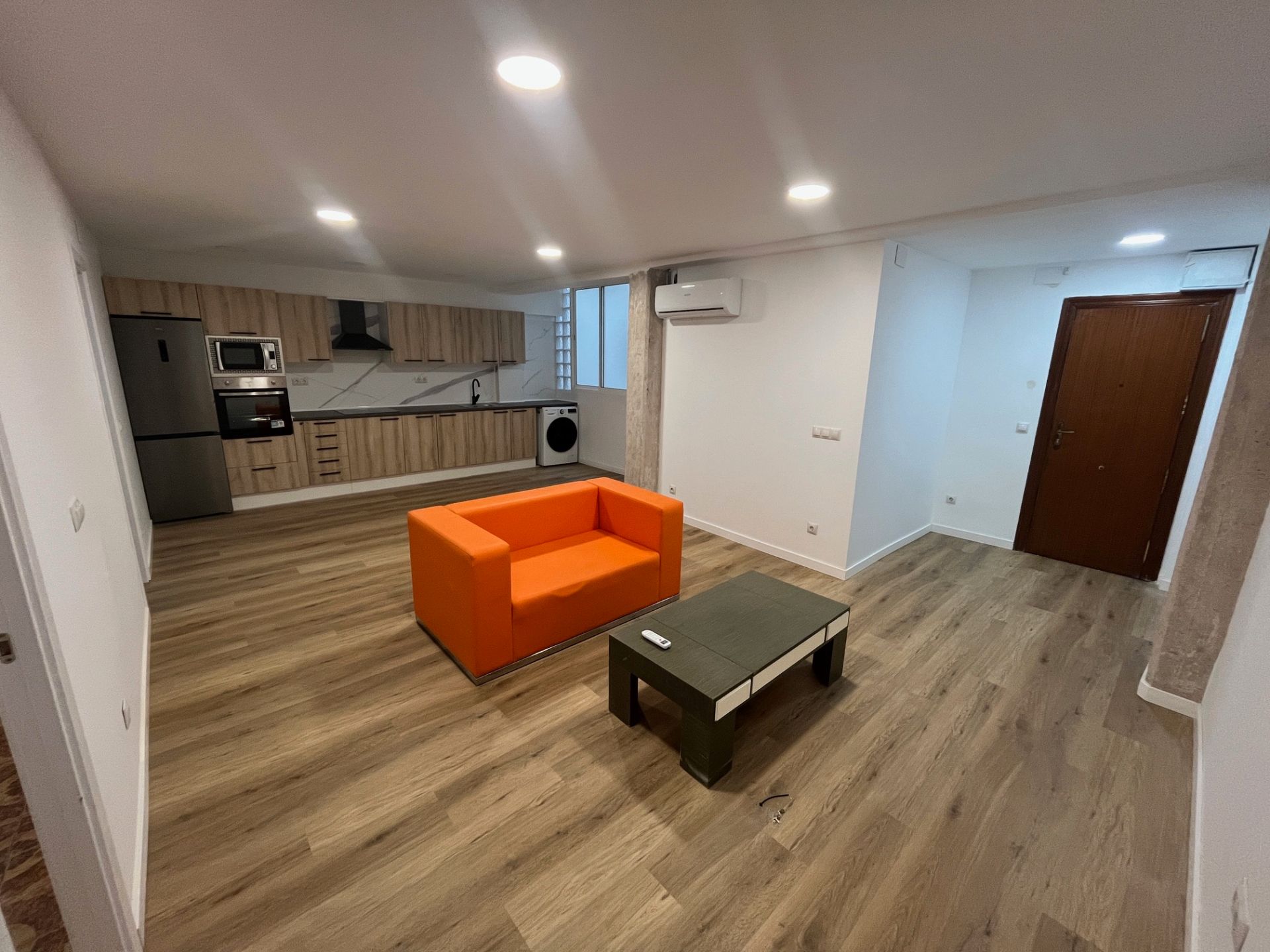 Piso de alquiler en  Valencia Capital con Aire acondicionado