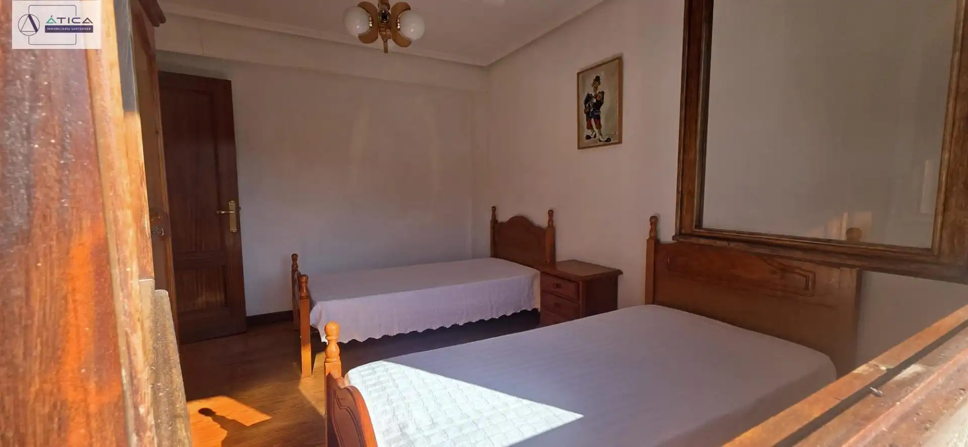 Habitación de Casa adosada en venta en Bárcena de Cicero con Jardín privado, Amueblado y Balcón