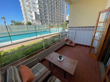 Apartament amb piscina en venda a La Carihuela - Los Nidos