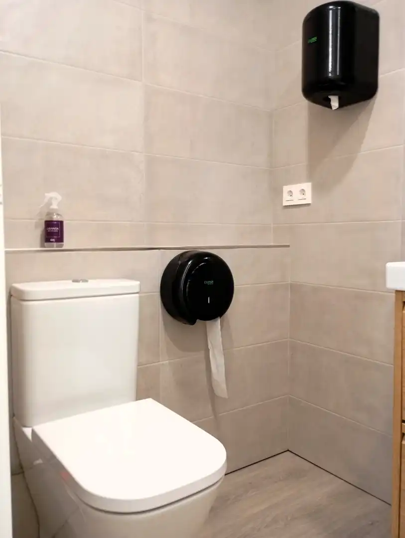 Bany de Local de lloguer en Gijón 