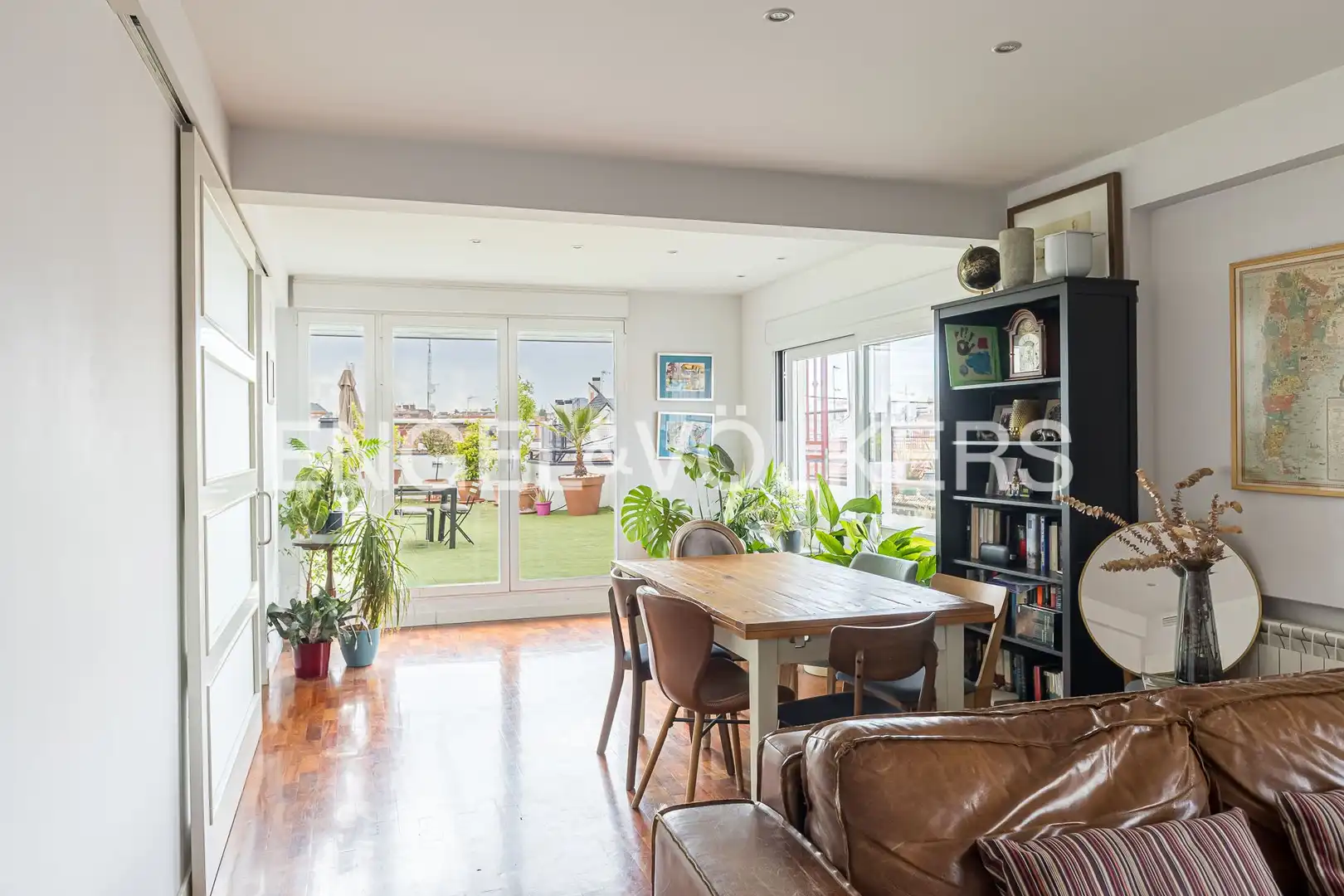 Vista exterior de Ático en venta en Madrid con Aire acondicionado, Calefacción y Terraza