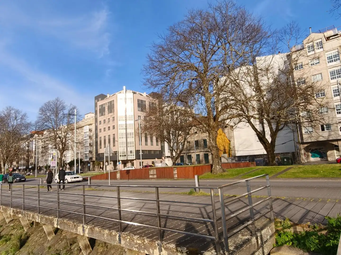 Außenansicht von Wohnung zum Verkauf in Pontevedra Capital  mit Privatgarten