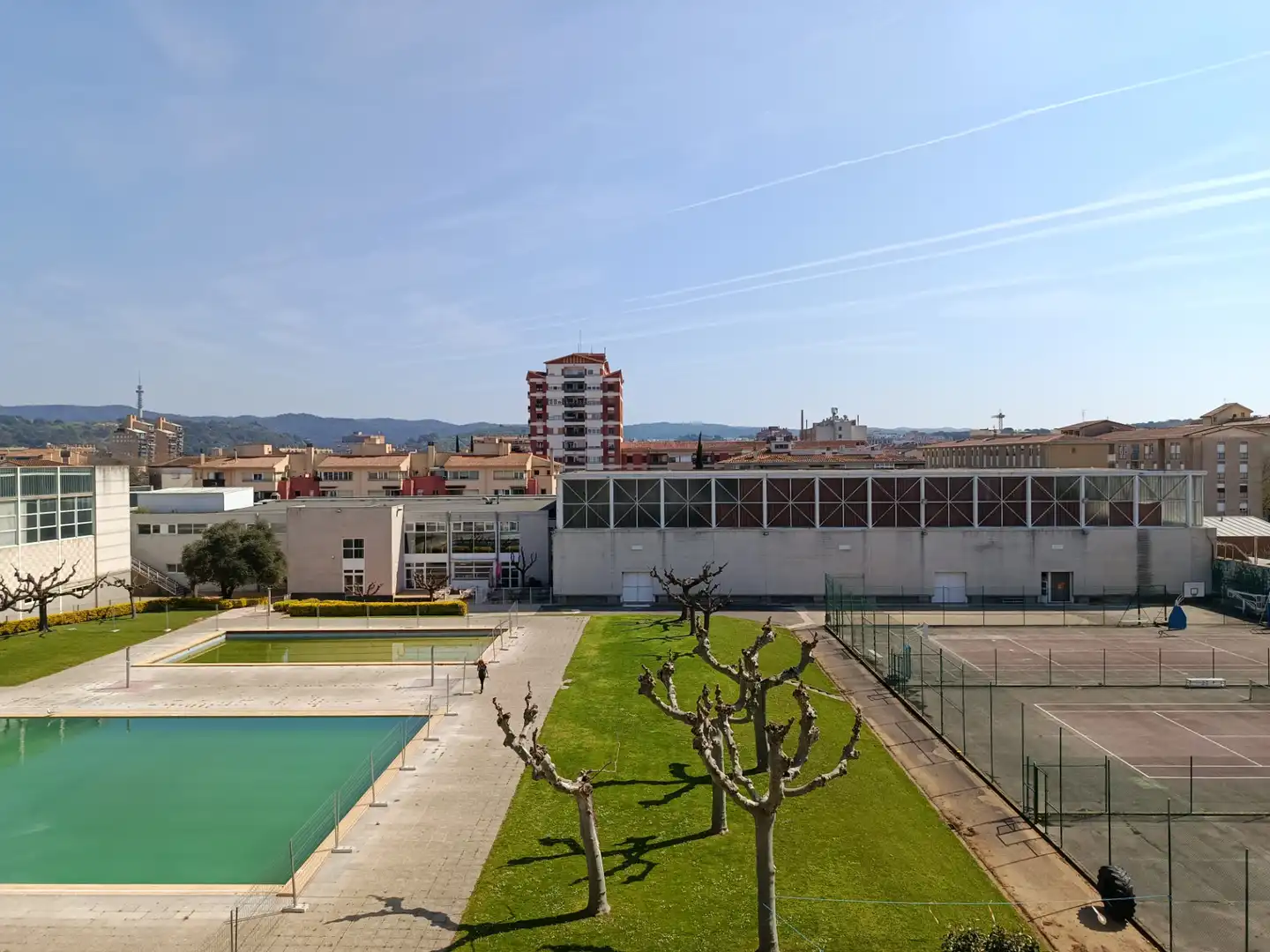 Piscina de Piso en venta en Girona con Aire acondicionado, Calefacción y Jardín privado