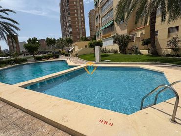 Apartament amb piscina en venda a Levante Alto
