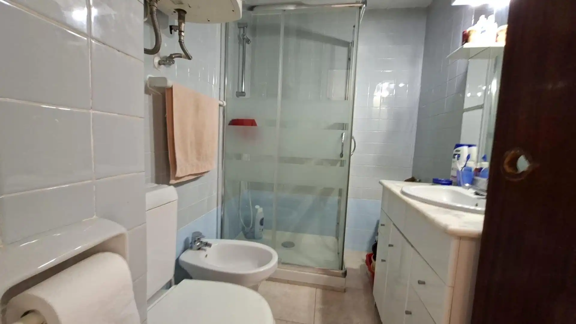 Baño de Apartamento en venta en Benidorm con Jardín privado, Amueblado y Piscina comunitaria