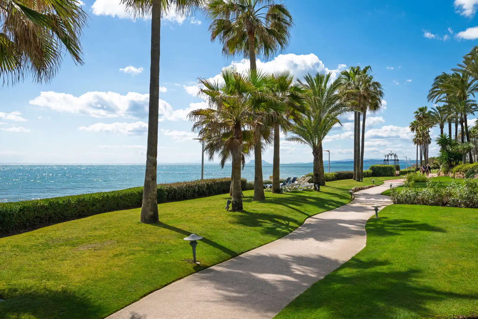 Garden of Ground floor for sale in Estepona  with Air Conditioner, Terrace and Swimming Pool