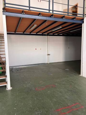 Nave industrial en Alquiler en Artesanía en Pisa