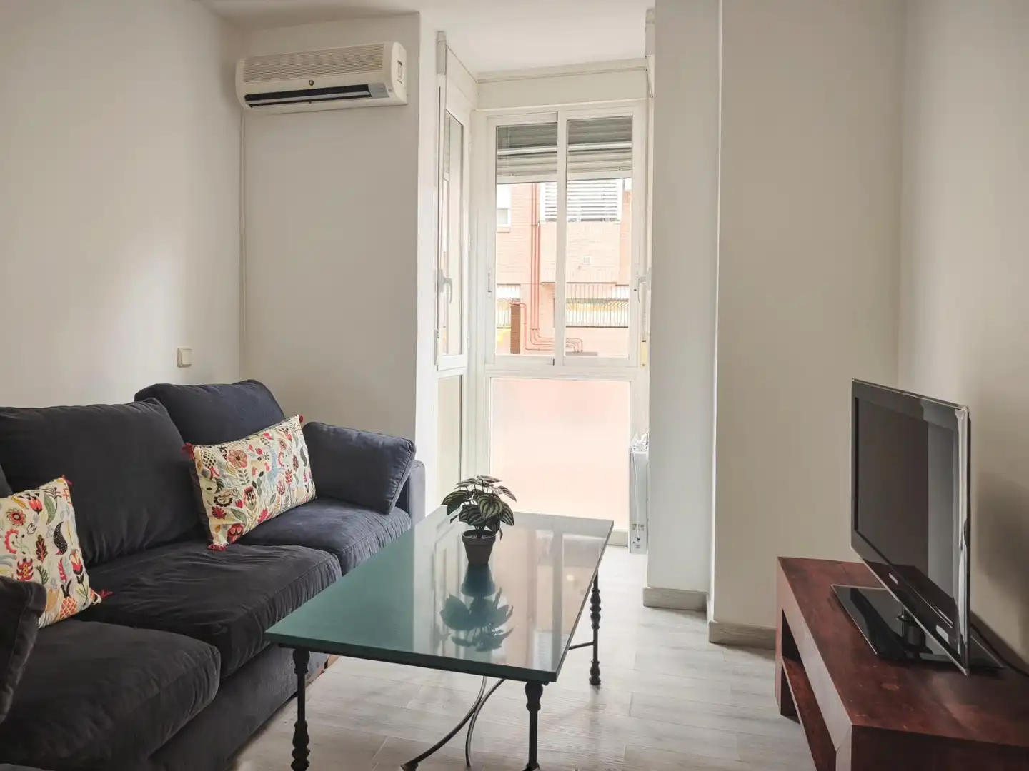Sala de estar de Piso de alquiler en Madrid con Aire acondicionado, Calefacción y Amueblado