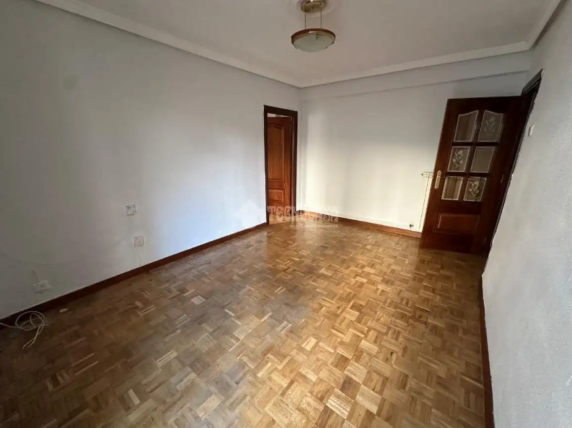 Bedroom of Flat for sale in Madrid  with Heating, Parquet flooring and Terrace
