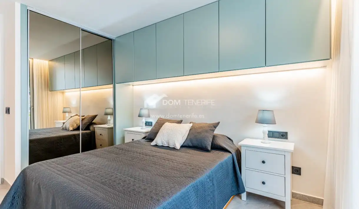 Habitación de Casa o chalet en venta en Arona con Terraza y Piscina