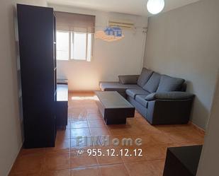 Living room of Flat to rent in  Sevilla Capital  with Air Conditioner and Balcony