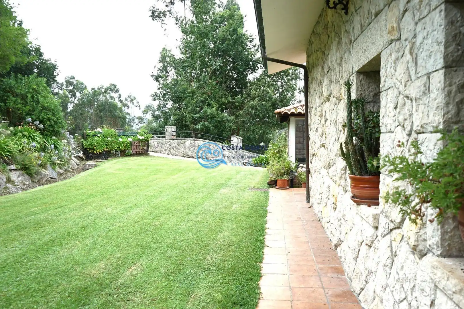 Jardín de Casa o chalet en venta en Reocín con Trastero y Amueblado