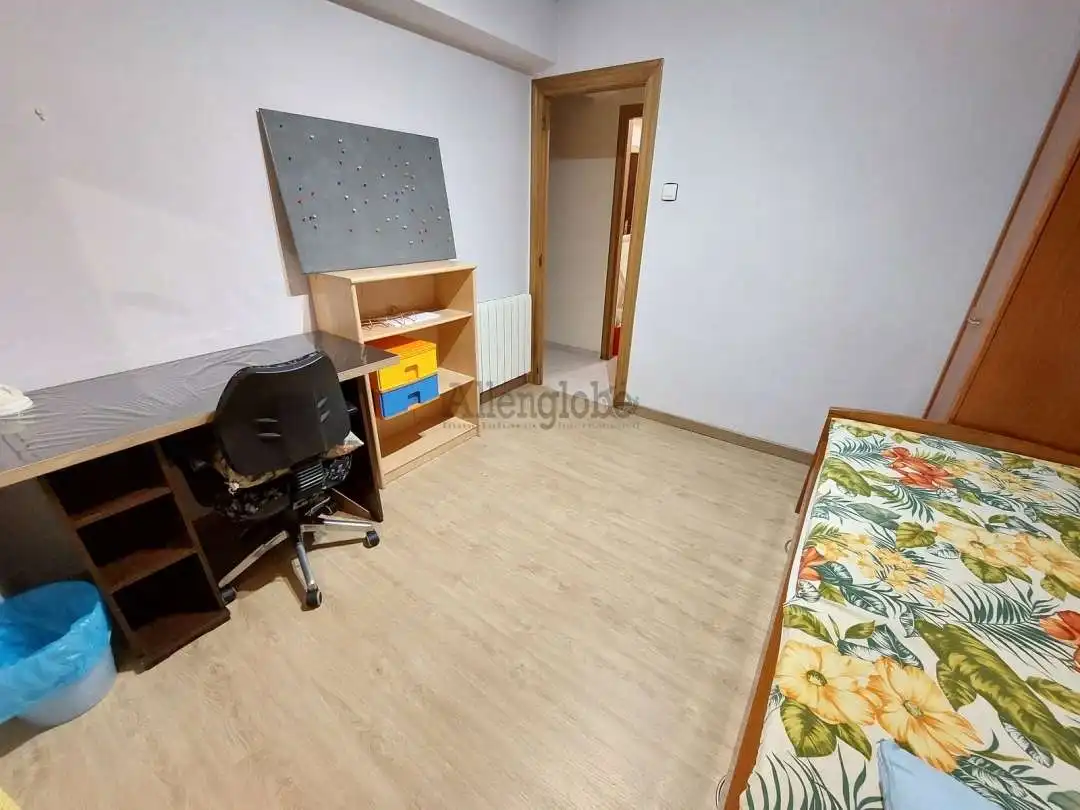 Bedroom of Flat for rent in Oviedo   with Heating and Terrace